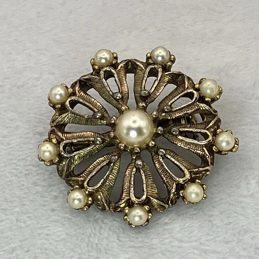 Vtg Gold Tone Flower Brooch Faux Pearl Floral Pin Mid Century Statement Estate